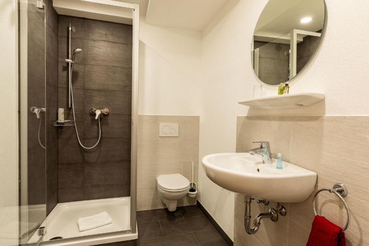 Single Room,1162002201:JPEG